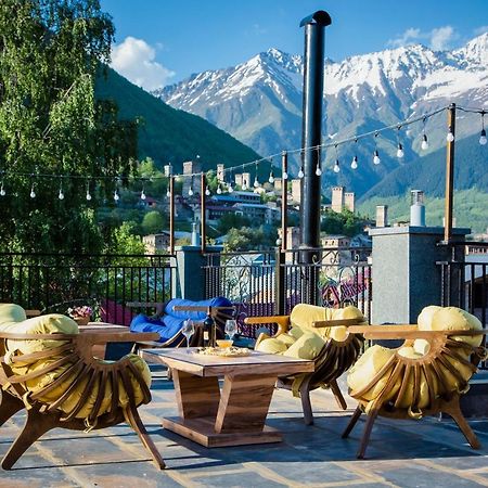 Hotel Mestia Inn エクステリア 写真